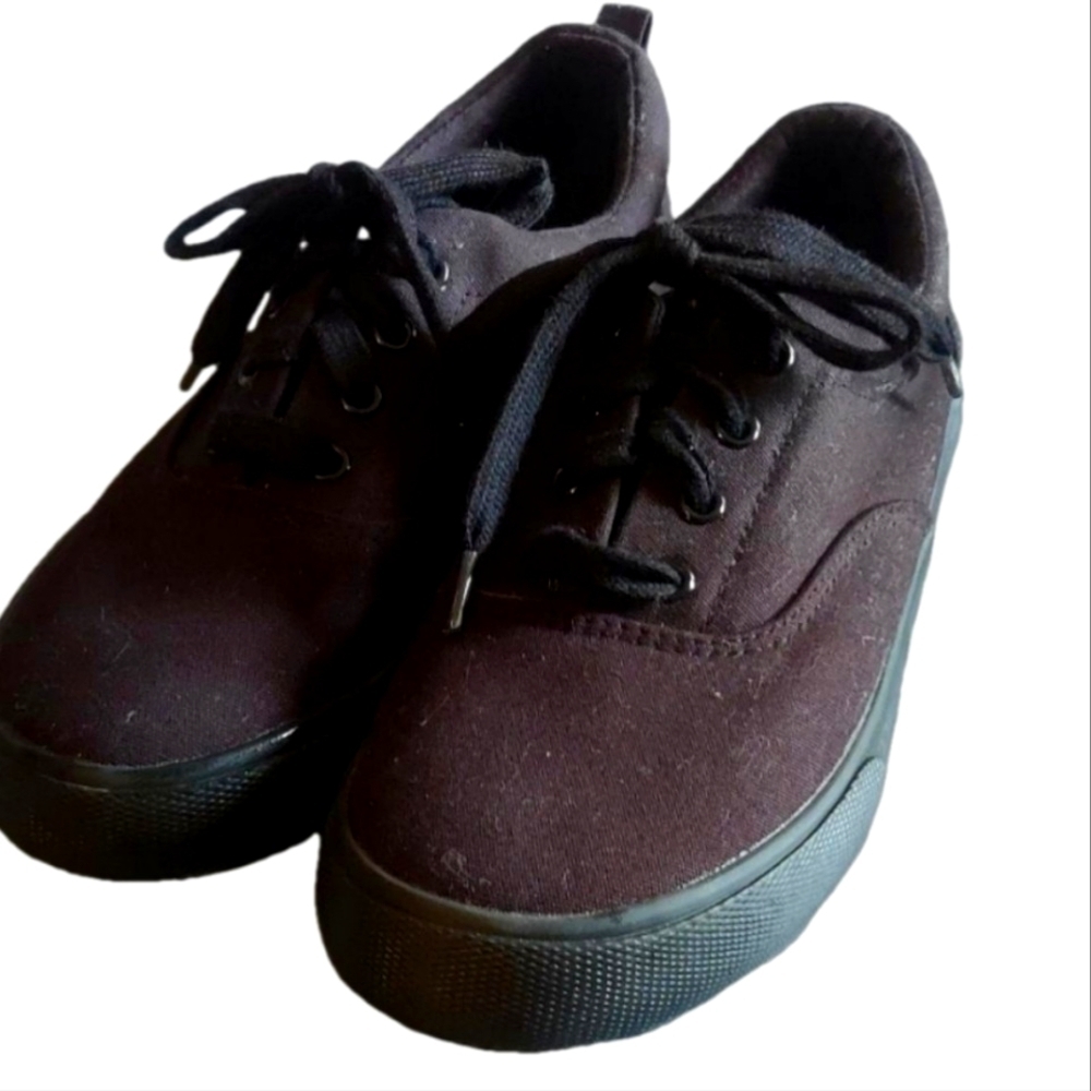 Art Class Boys Sneakers Size 4